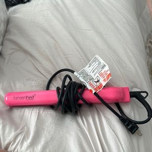 Hair straightener- pink